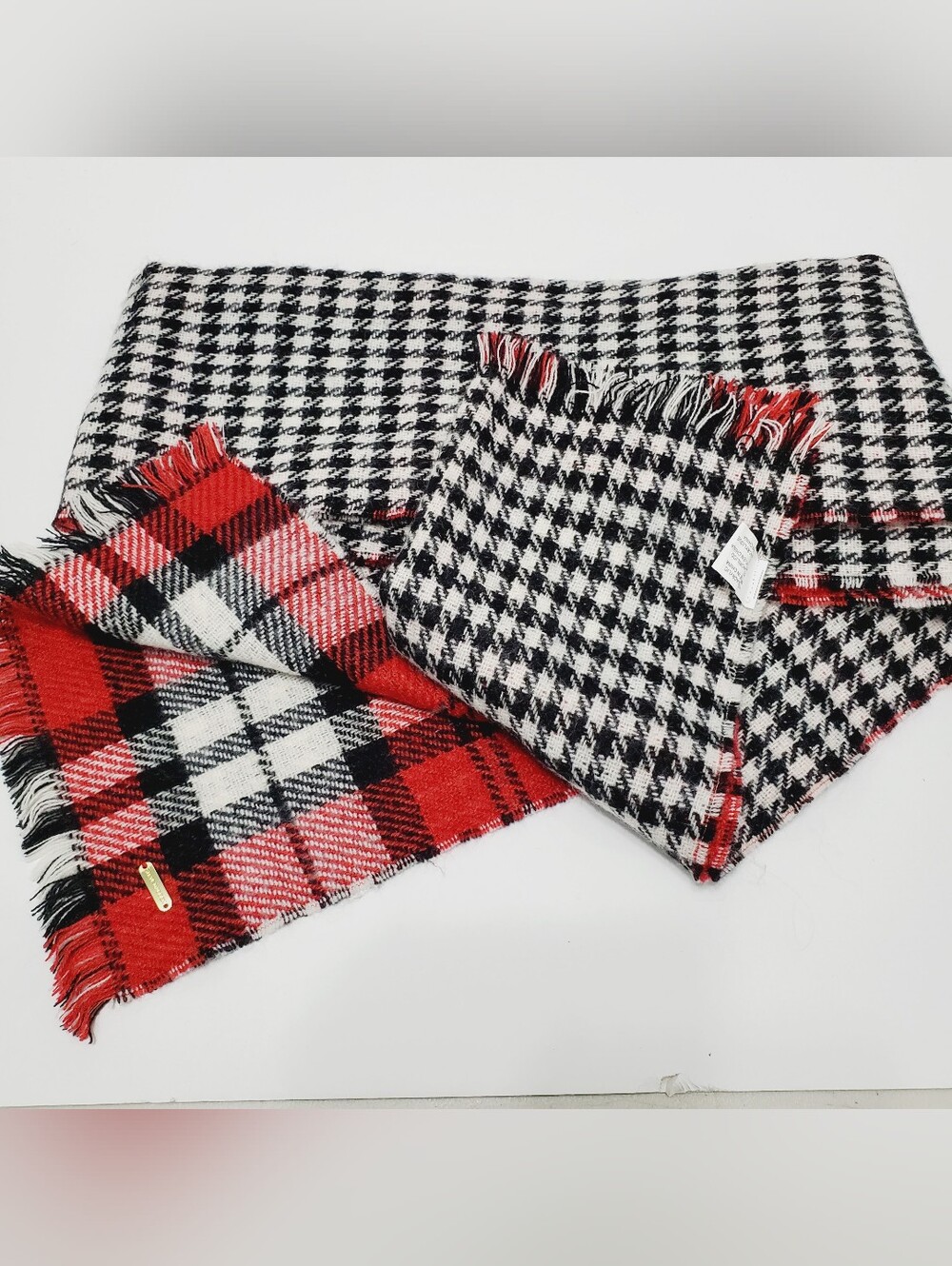Steve Madden Red & Black Plaid Men's Scarf 76x14" Acrylic